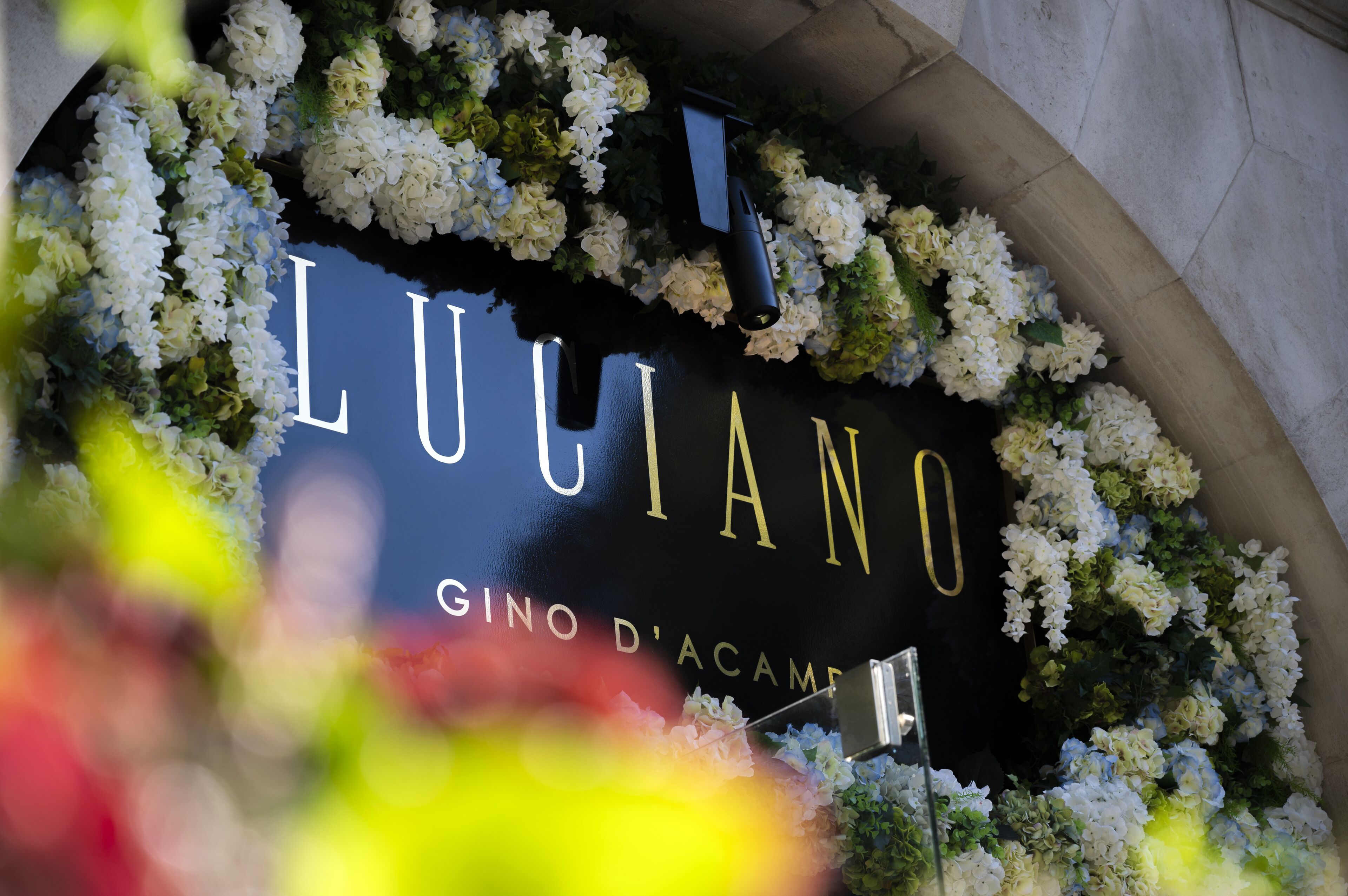 2 restaurants, breakfast, lunch, dinner served; international cuisine