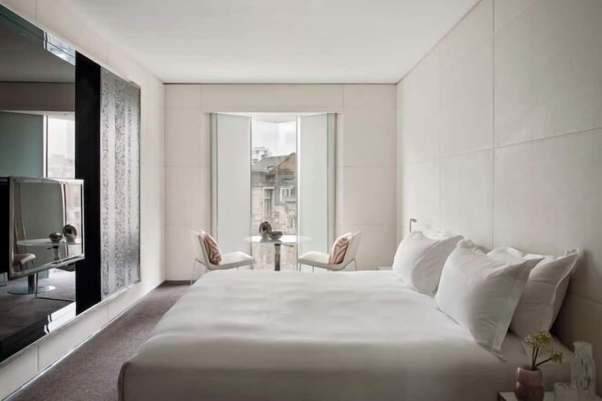 Egyptian cotton sheets, premium bedding, down comforters
