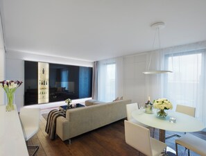 Egyptian cotton sheets, premium bedding, down comforters - ME London (London)