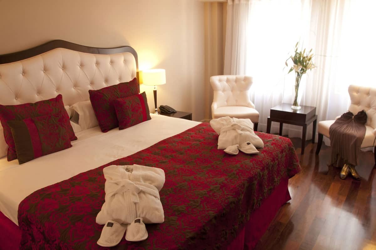 Roupas de cama premium, edredons de pluma, camas com colchões pillow-top