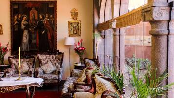 24–tuumainen LCD-televisio, jossa kaapelikanavat