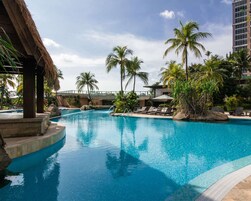 Kolam renang outdoor