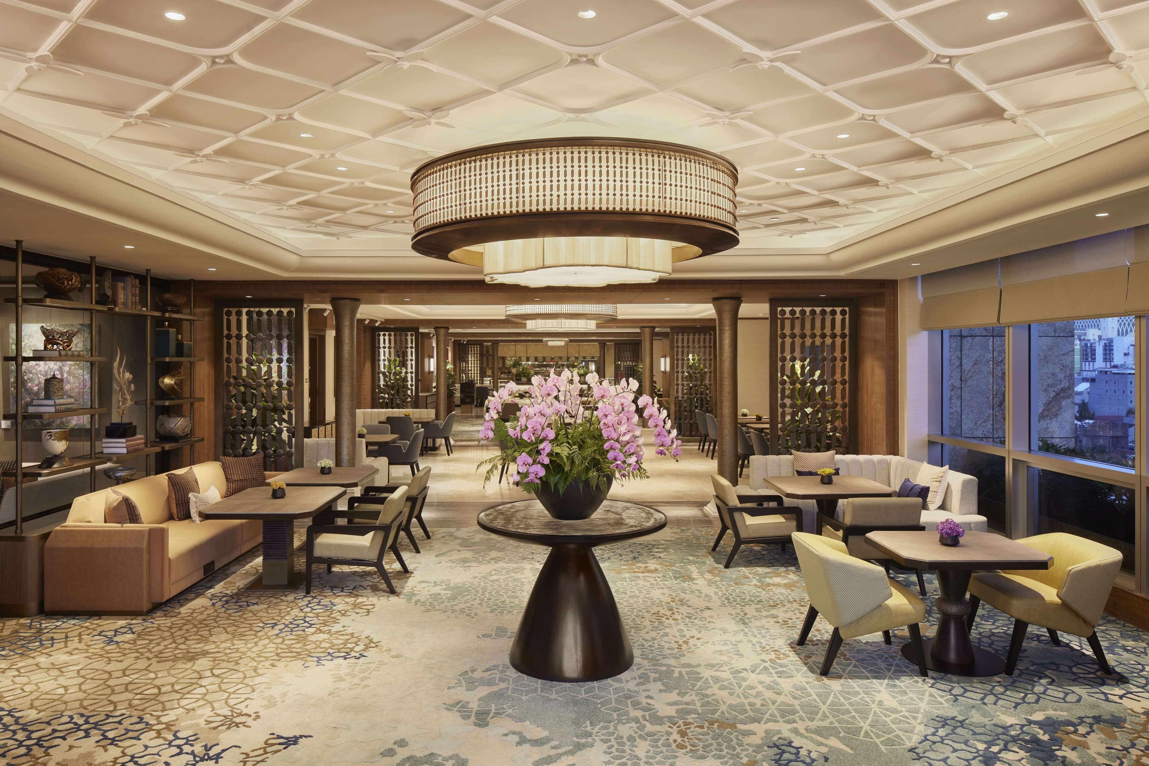 Daily cooked-to-order breakfast (IDR 826500 per person)