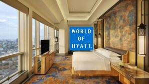 1 bedroom, Egyptian cotton sheets, premium bedding, pillowtop beds - Keraton at The Plaza, The Unbound Collection by Hyatt (Jakarta)
