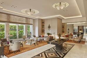 Bar (on property) - Keraton at The Plaza, The Unbound Collection by Hyatt (Jakarta)