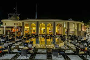 5 bars/lounges, beach bar - Mirage Bay Resort & Aqua Park (Hurghada)