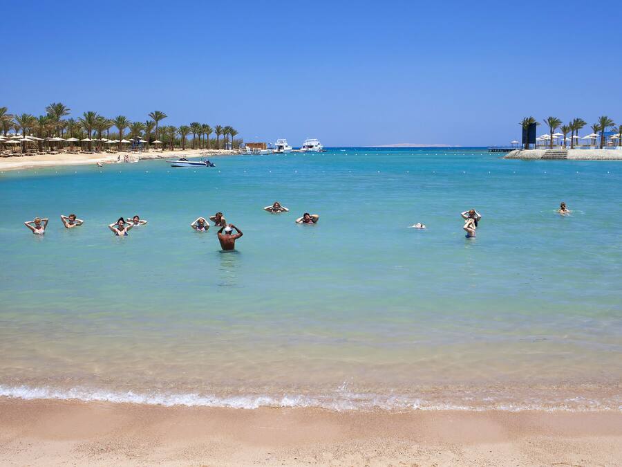 Playa privada, traslado desde/hacia la playa gratis