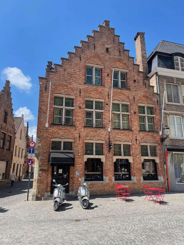 Exterior - Salvators (Bruges)