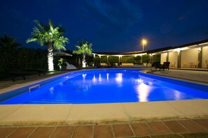 Indoor pool, seasonal outdoor pool