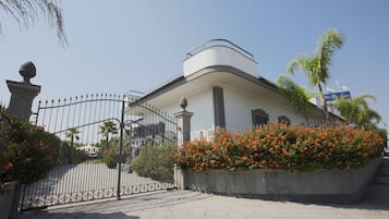 Entrada de la propiedad