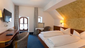 Standard Double Room Single Use, Private Bathroom | Premium bedding, down duvets, pillow-top beds, minibar