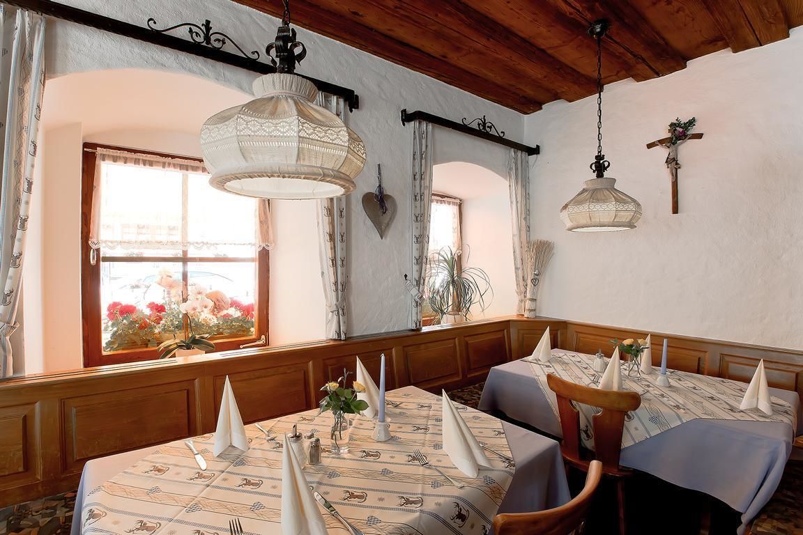 breakfast, lunch, dinner served; german cuisine, al fresco dining