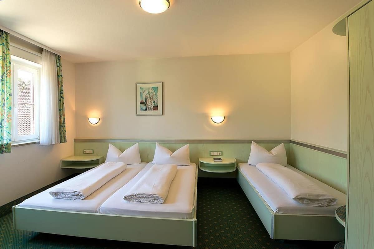 Standard Triple Room, Private Bathroom | Premium bedding, down comforters, pillowtop beds, minibar