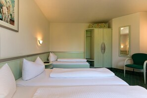 Standard Triple Room, Private Bathroom