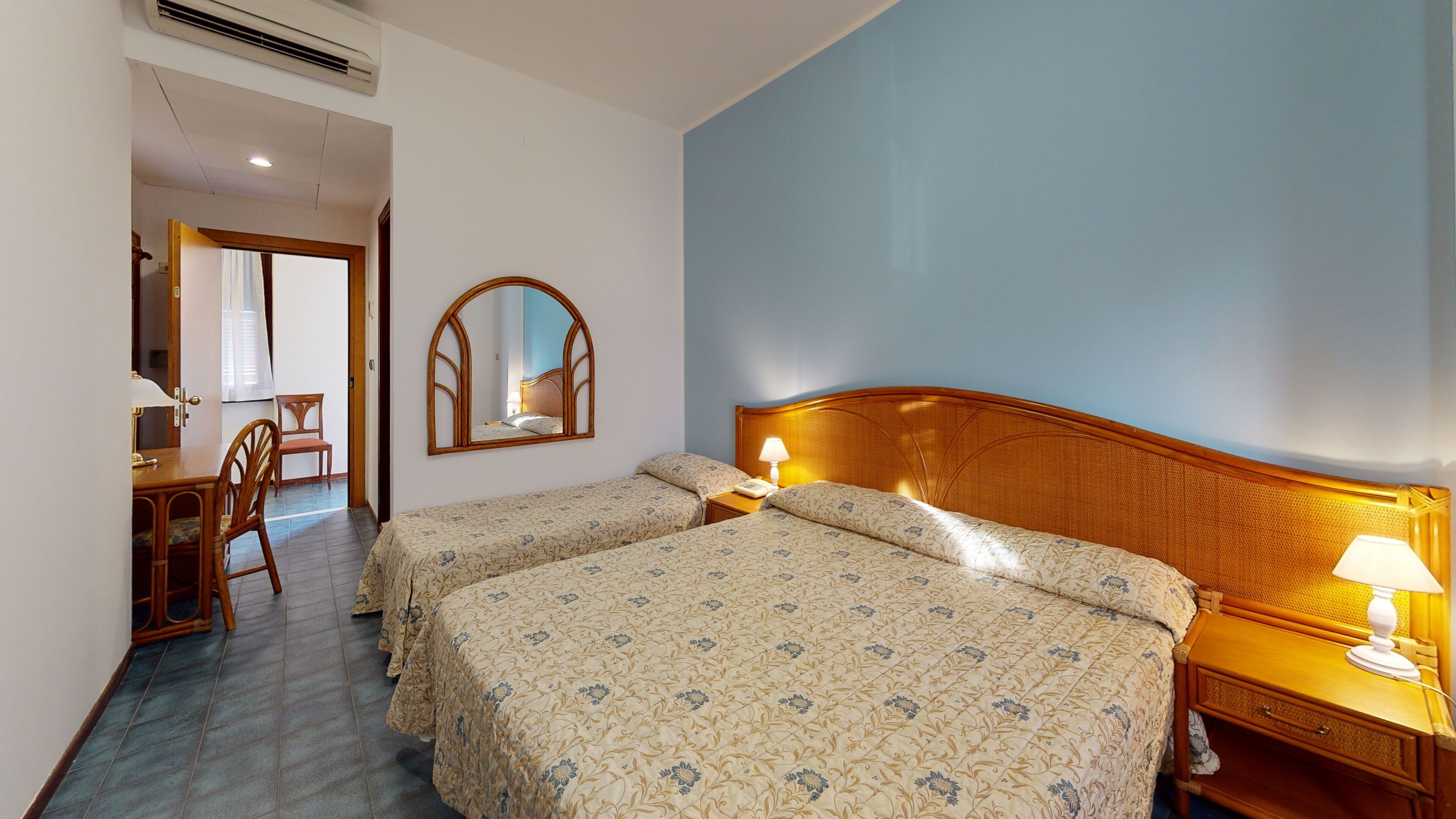 minibar, in-room safe, desk, rollaway beds