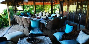 Bar (en la propiedad)