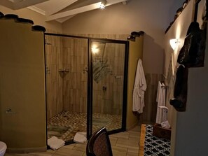 무료 세면용품, 헤어드라이어, 목욕가운, 타월