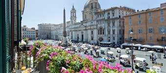 Navona Suites