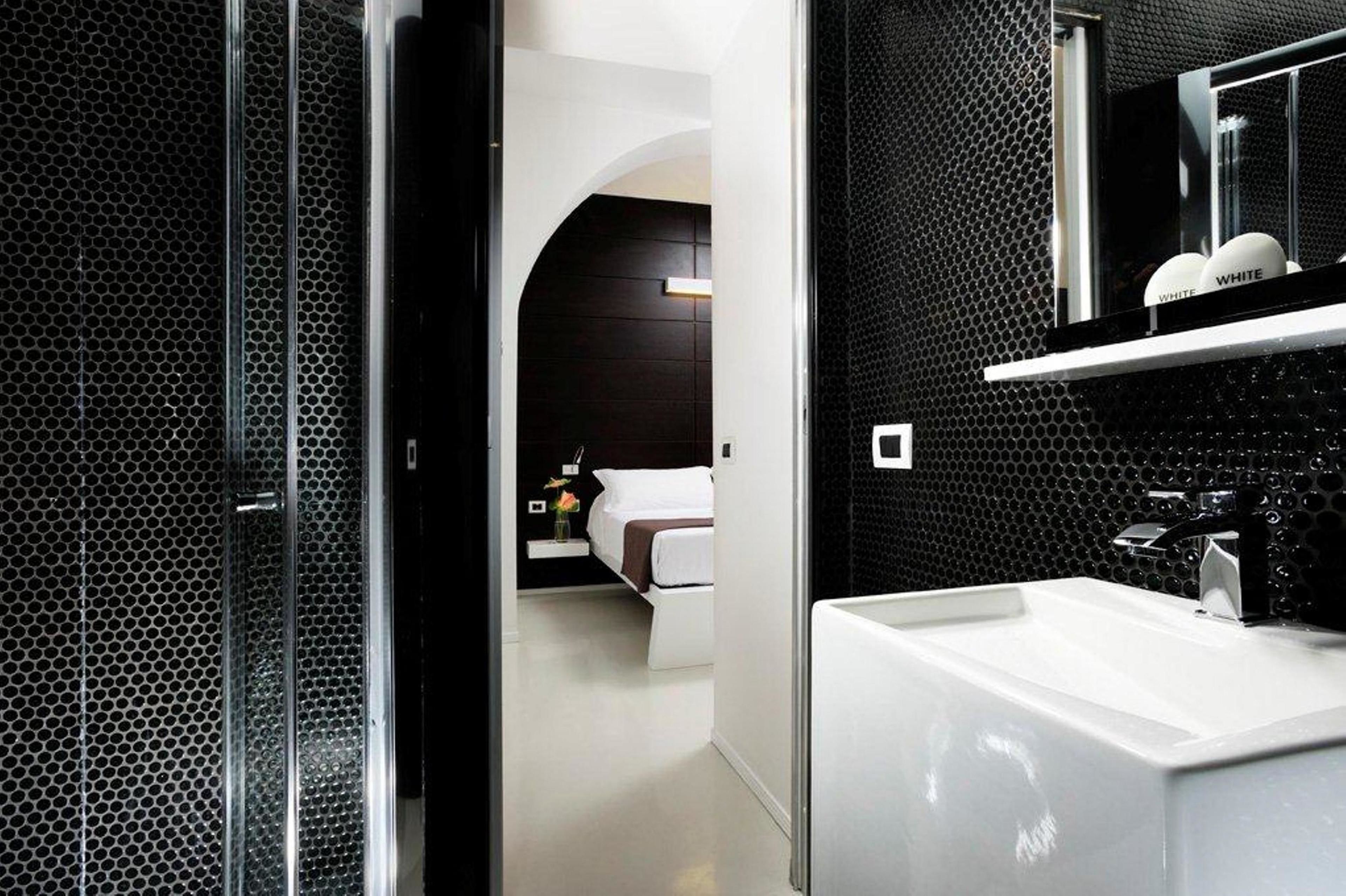 Regendusche, kostenlose Toilettenartikel, Haartrockner, Bidet