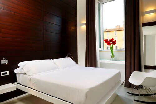 Navona Suites