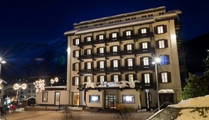 Front of property - evening/night