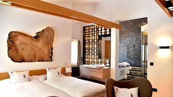 Ropa de cama hipoalergénica y minibar