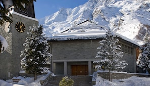 View from property - The Dom Hotel (Saas-Fee)