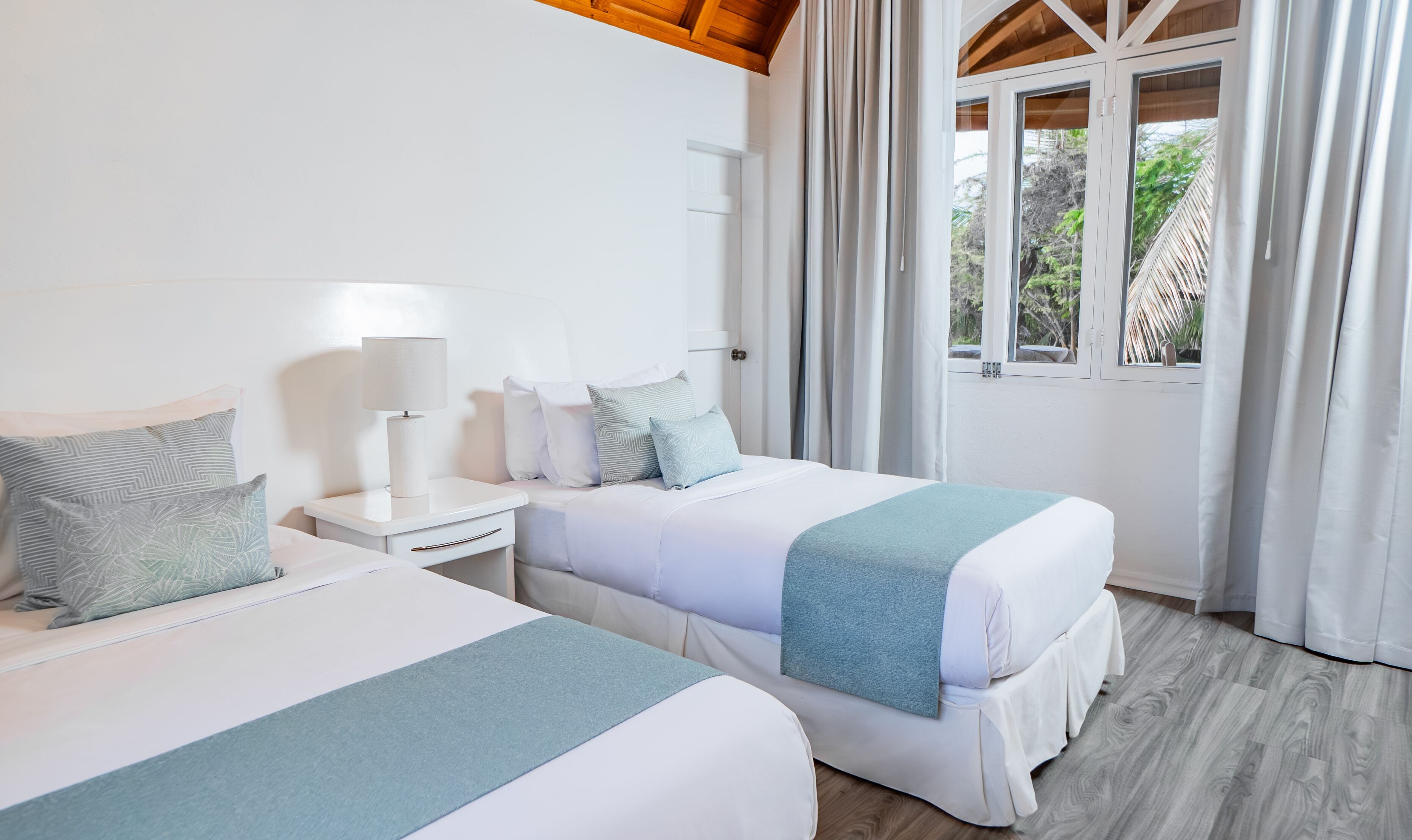 Literie de qualité supérieure, coffres-forts dans les chambres