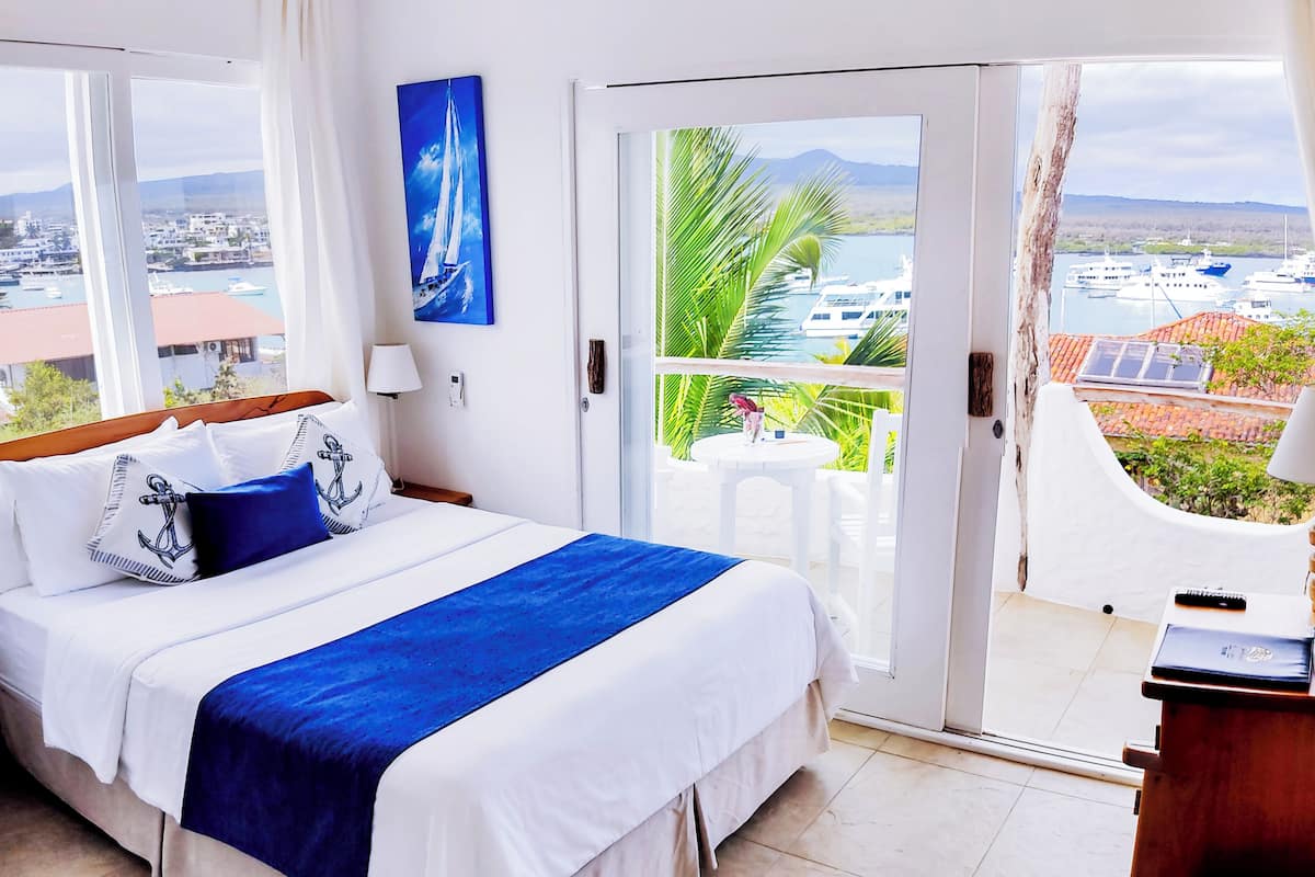 standard double room, 1 queen bed, ocean view | 1 bedroom, premium bedding, minibar, in-room safe