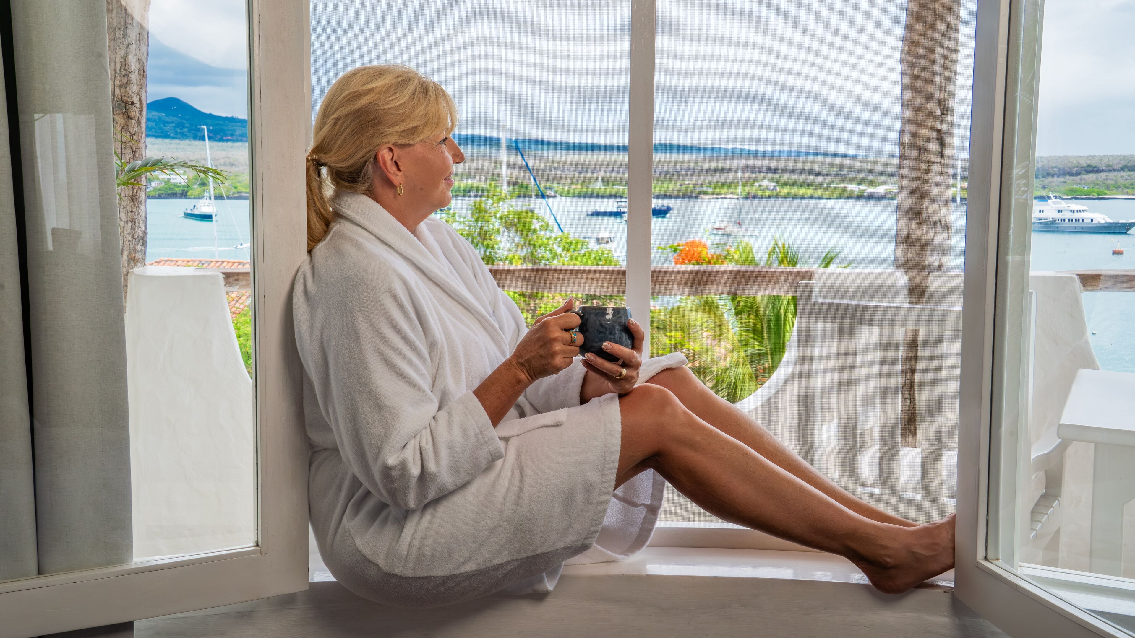 Svit - havsutsikt | Sängtillbehör av högsta kvalitet och värdeförvaringsskåp på rummet