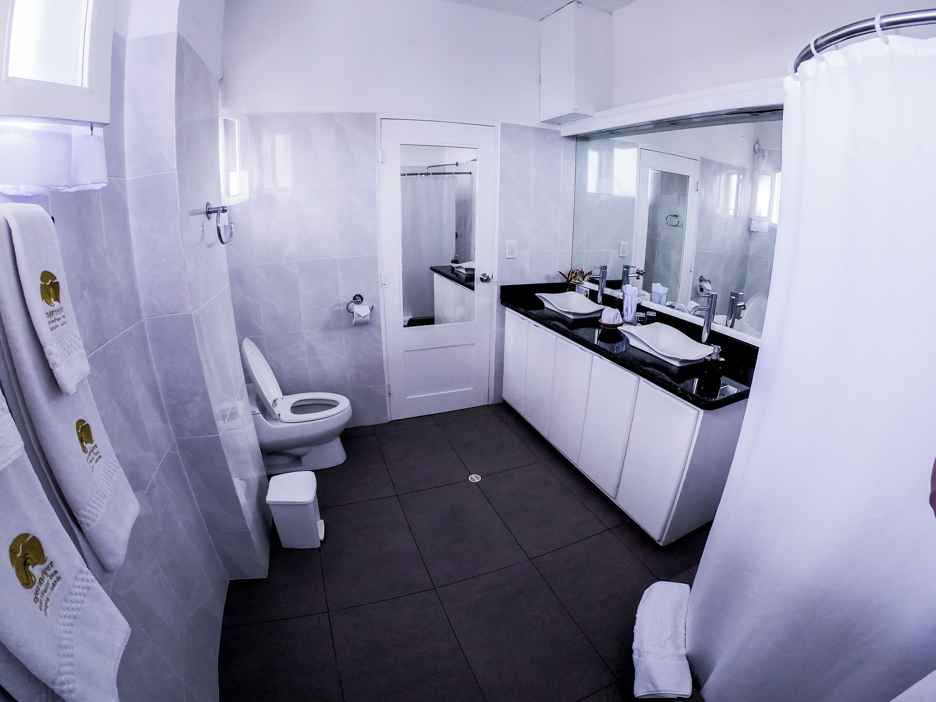 superior double room, sea view | bathroom | free toiletries, hair dryer, towels, soap