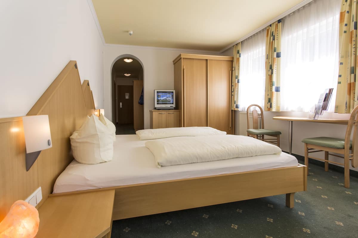 Chambre Double Ăconomique, balcon, cĂŽtĂ© montagne