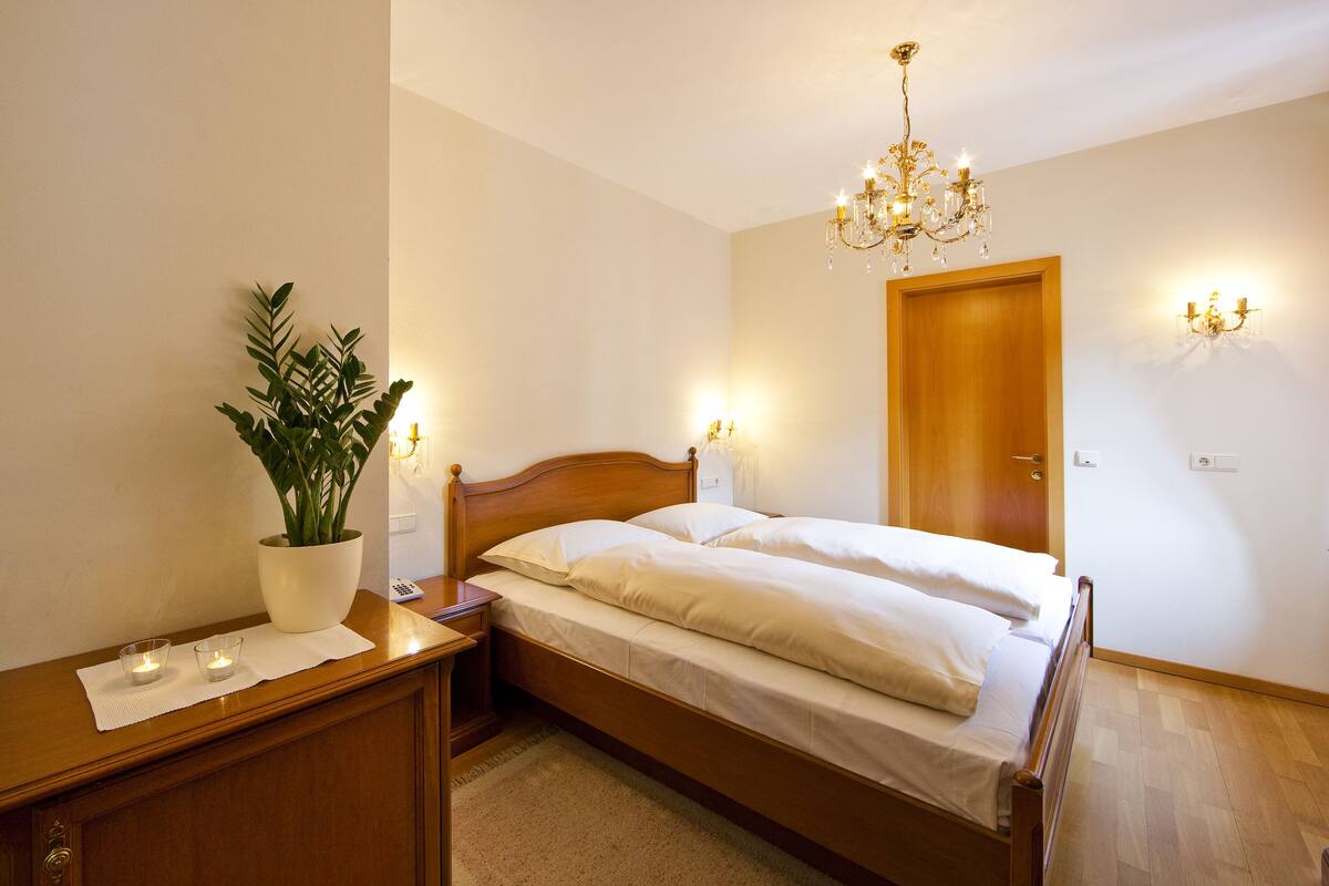 down duvets, select comfort beds, minibar, in-room safe