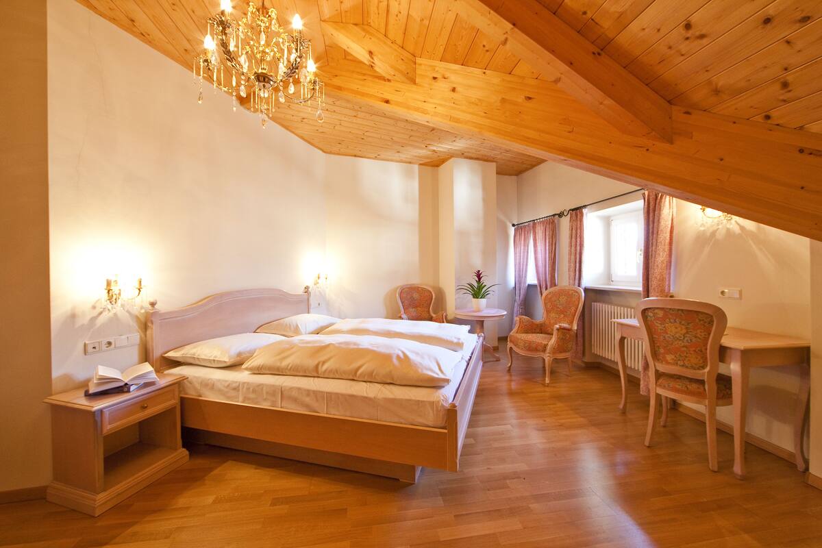 down duvets, select comfort beds, minibar, in-room safe