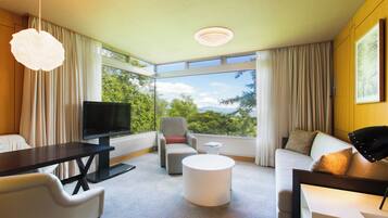 Corner Suite Room | In-room safe, desk, rollaway beds, free WiFi