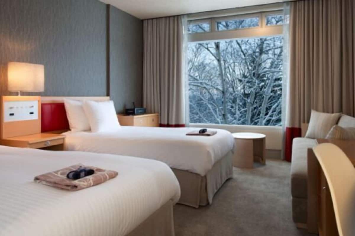 In-room safe, desk, rollaway beds, free WiFi