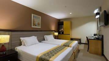 Tvåbäddsrum Deluxe - 2 enkelsängar | Egyptiska bomullslakan, duntäcken och minibar
