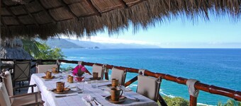 Casa de Las Palapas Private Estate