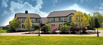 Camelot Restaurant & Inn
