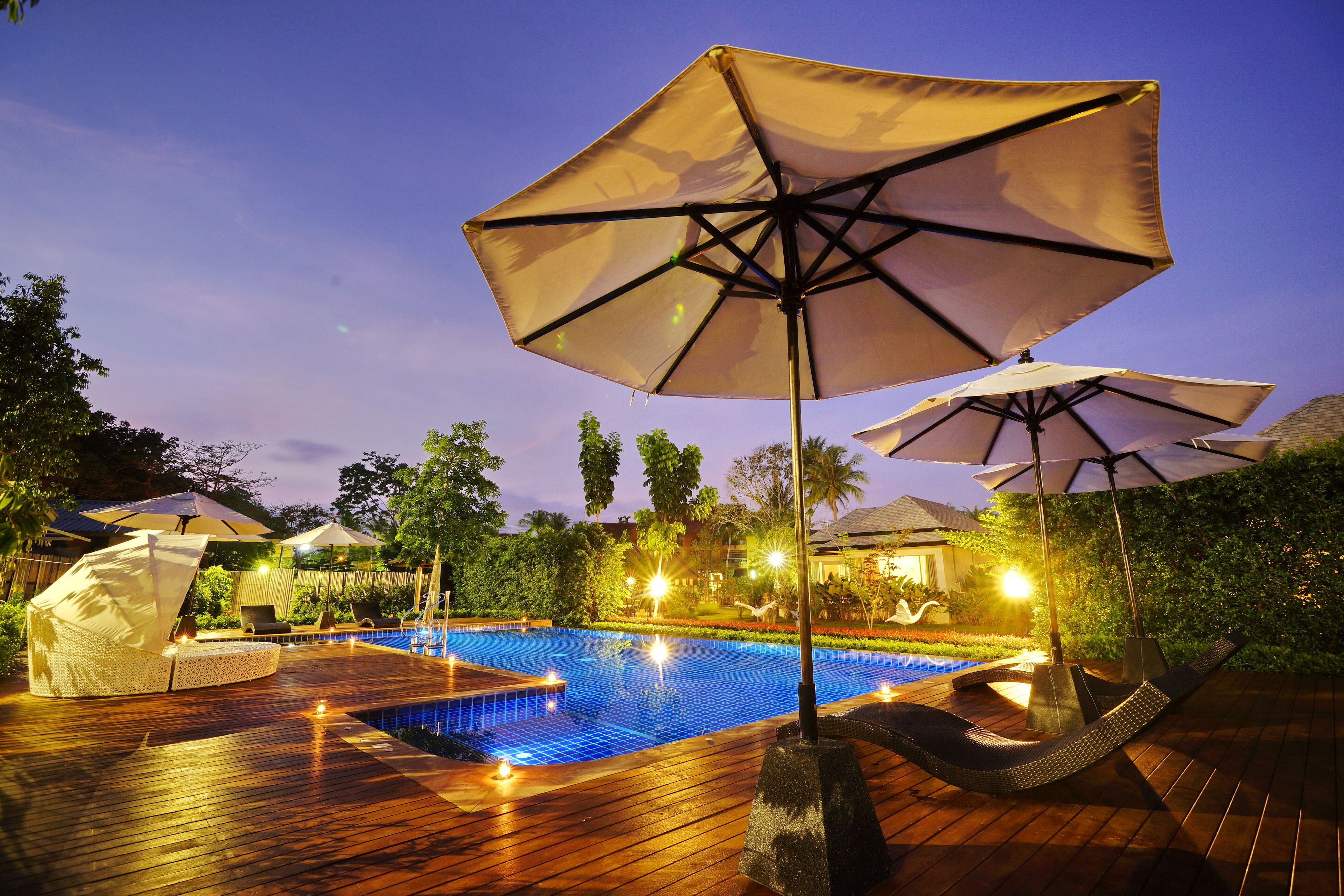 outdoor pool, pool loungers