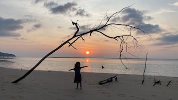 Una playa cerca