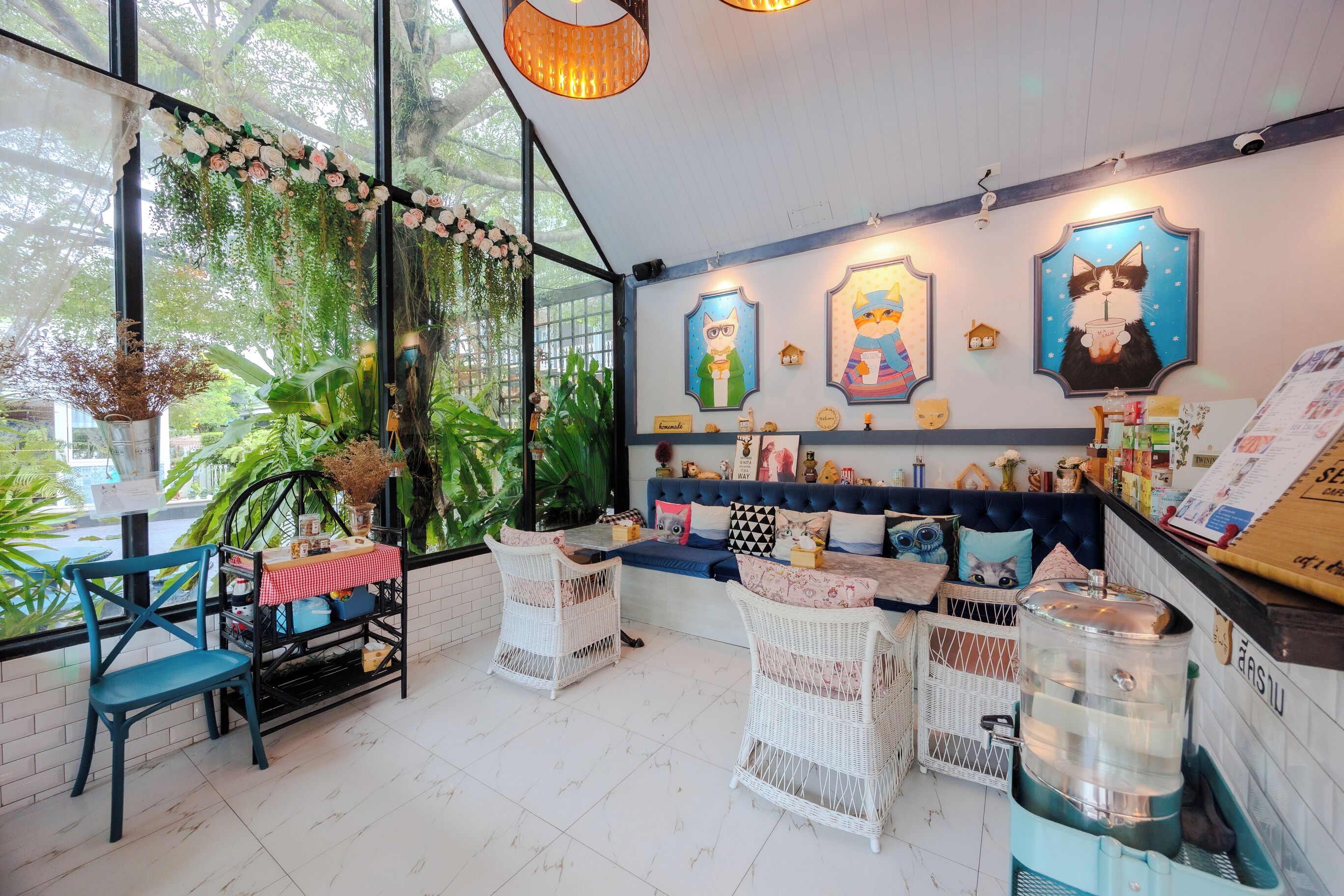 Frokost, lunsj og middag serveres, thailandske retter 