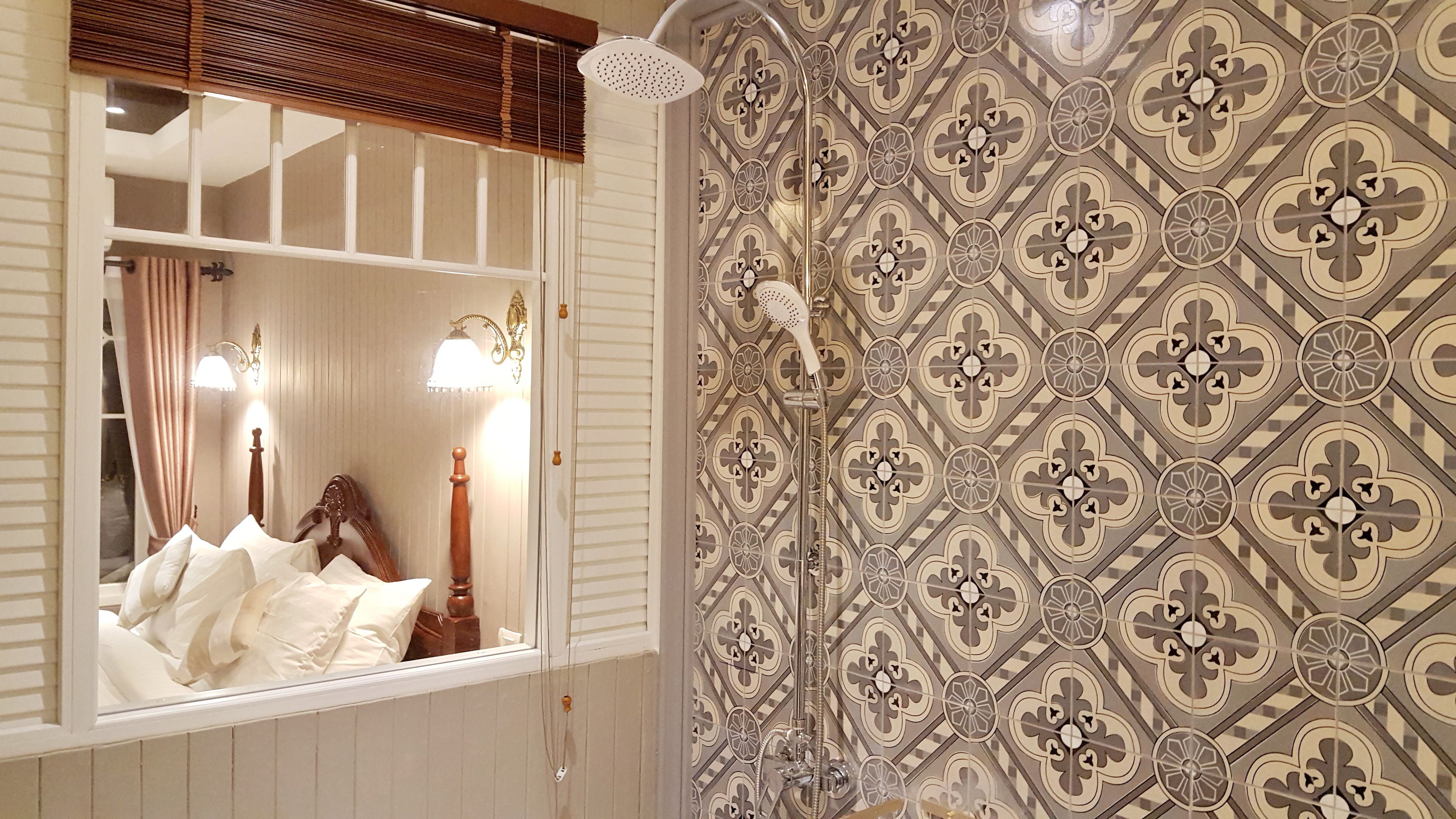 standard room | bathroom shower