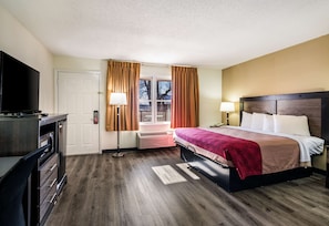Room, 1 King Bed, Non Smoking, Hot Tub