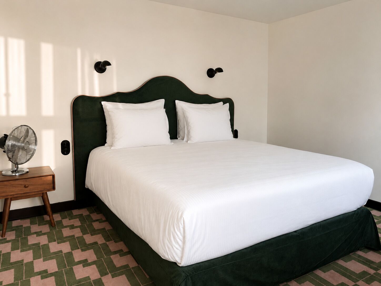 Mezzanine | Free WiFi, bed sheets