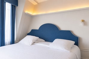 Comfy Room - Double | Free WiFi, bed sheets
