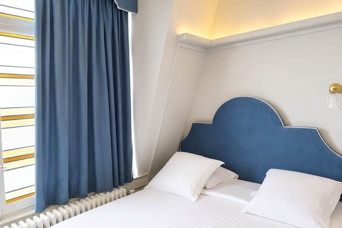 Comfy Room - Double | Wi-Fi de cortesia, roupa de cama