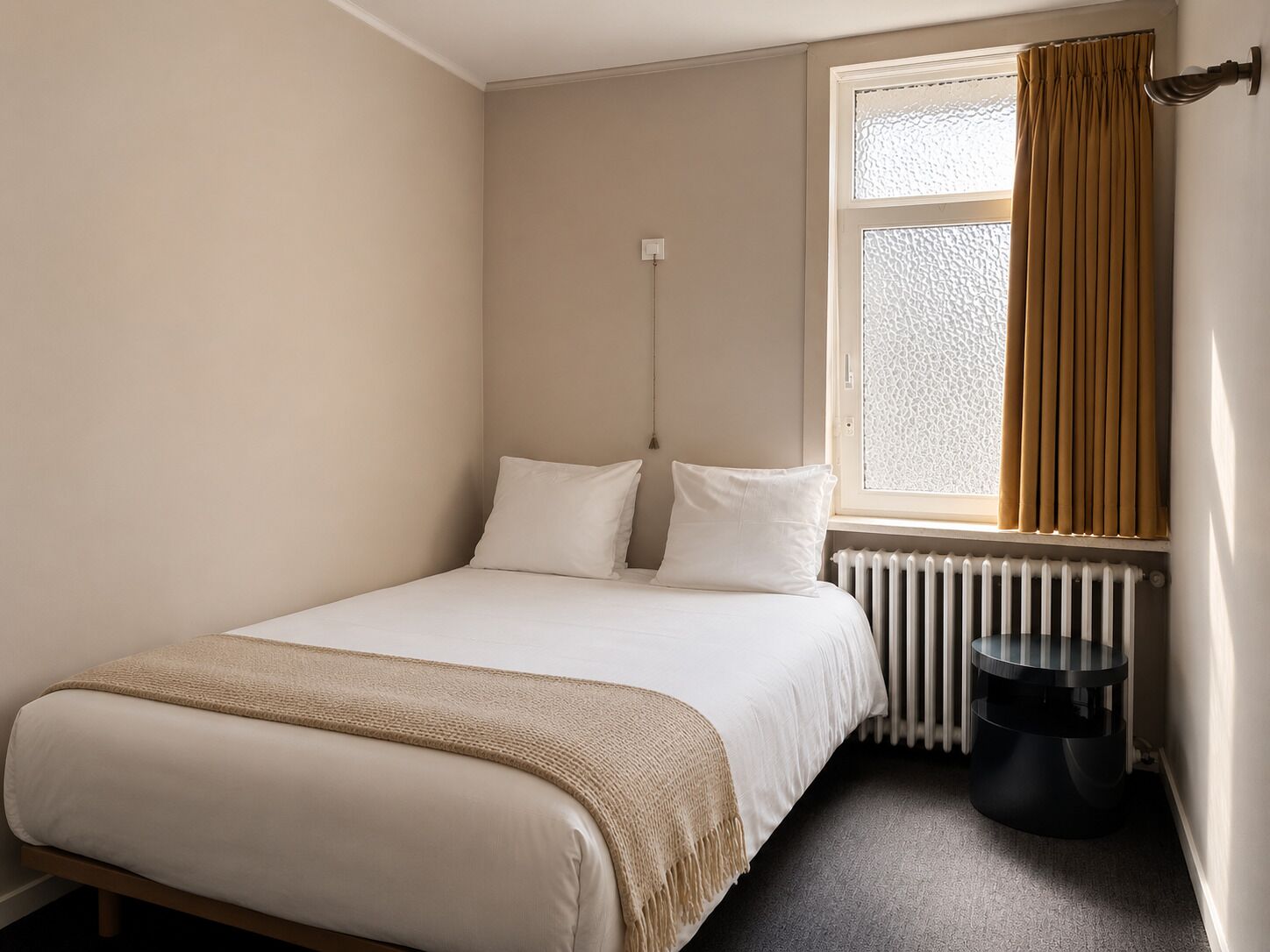 Le Petite | Free WiFi, bed sheets