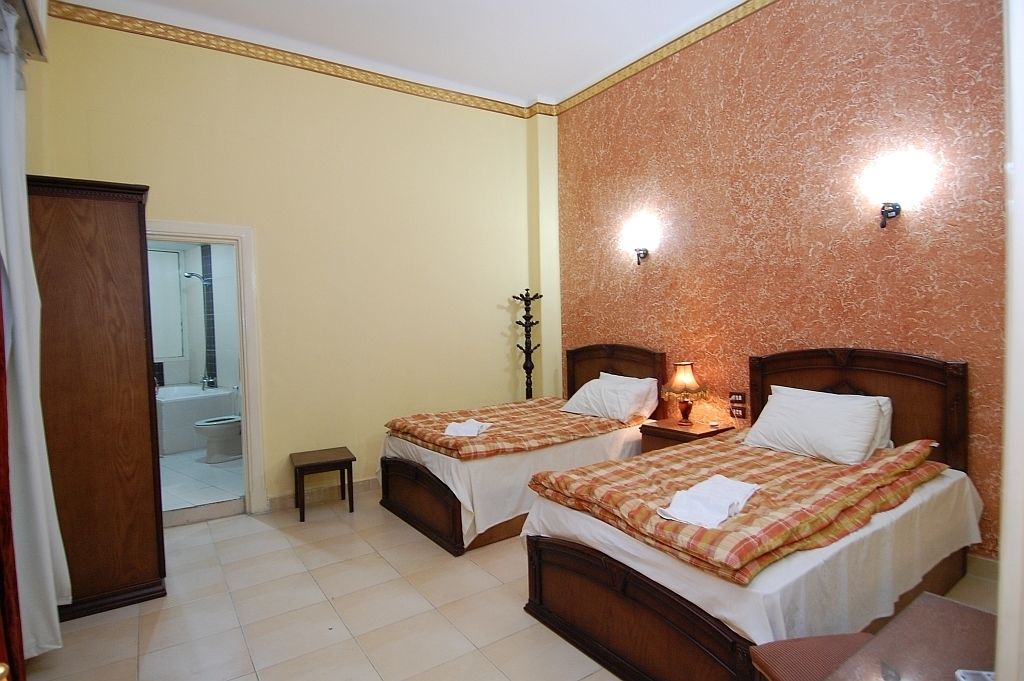 Rollaway beds, free WiFi