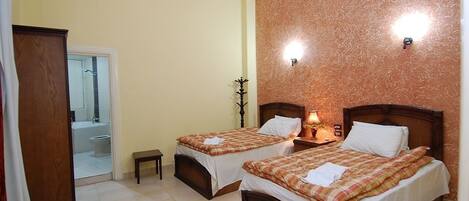 Rollaway beds, free WiFi